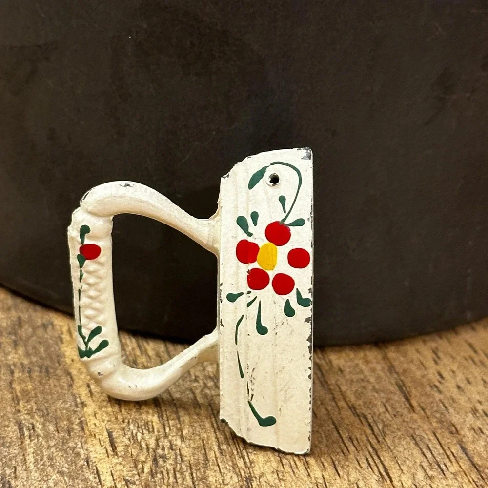 Vintage Hand Painted Amish Mini Flat Iron Salt‎ & Pepper Shakers (Single Shaker)